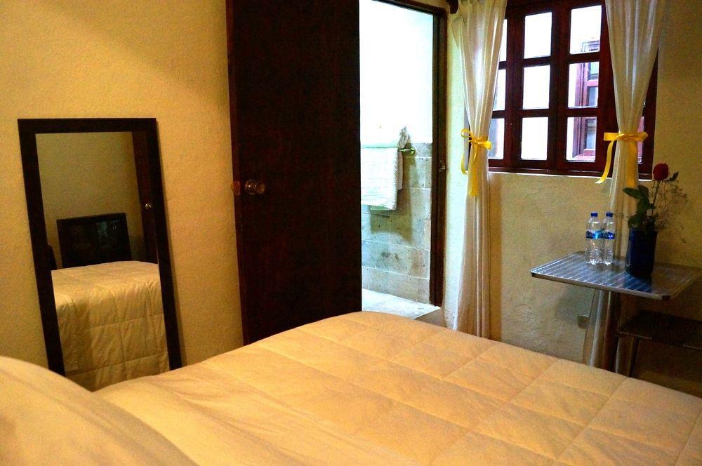 Hotel Aqui Es Mexico Σαν Μιγκέλ ντε Αγιέντε Εξωτερικό φωτογραφία